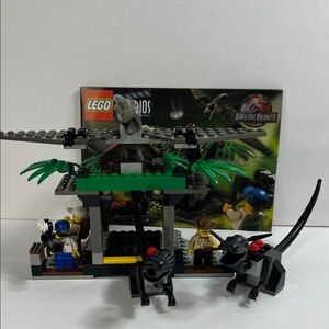 LEGO Studios 1370 Jurassic Park III Raptor Rumble Complete with manual